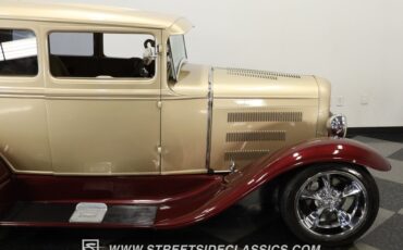 Unknown-Model-a-1930-Champagne-Metallic-Gold-26