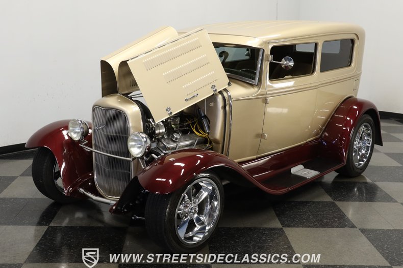 Unknown-Model-a-1930-Champagne-Metallic-Gold-27