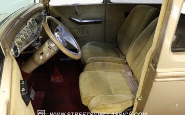 Unknown-Model-a-1930-Champagne-Metallic-Gold-32