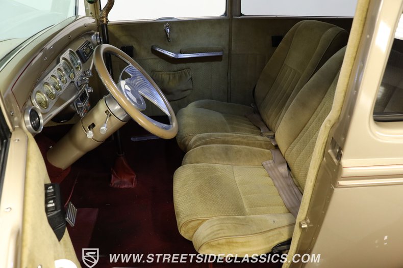 Unknown-Model-a-1930-Champagne-Metallic-Gold-32