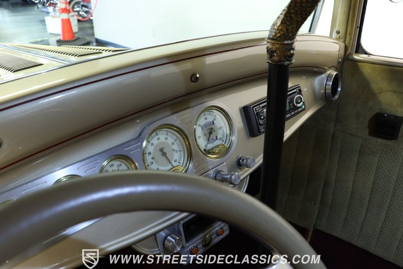 Unknown-Model-a-1930-Champagne-Metallic-Gold-37