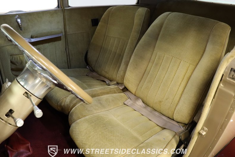 Unknown-Model-a-1930-Champagne-Metallic-Gold-38