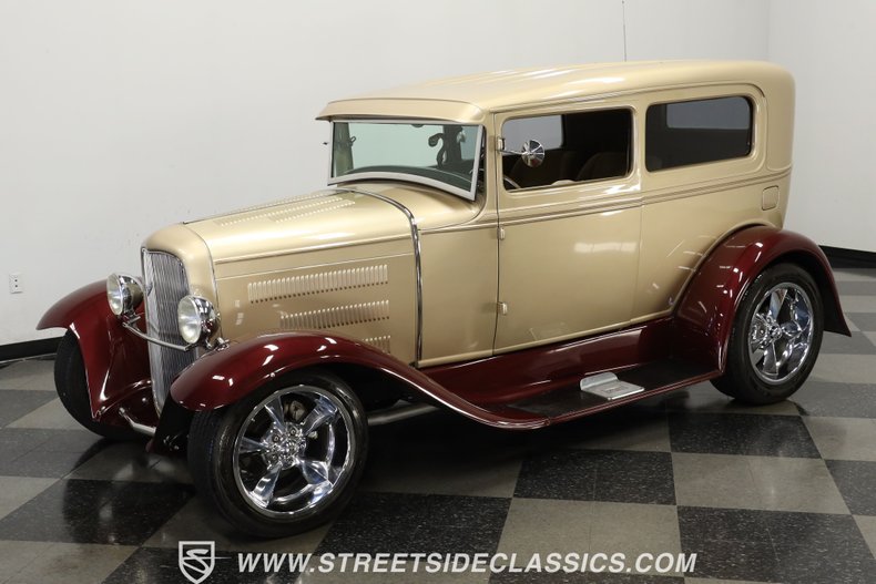 Unknown-Model-a-1930-Champagne-Metallic-Gold-4