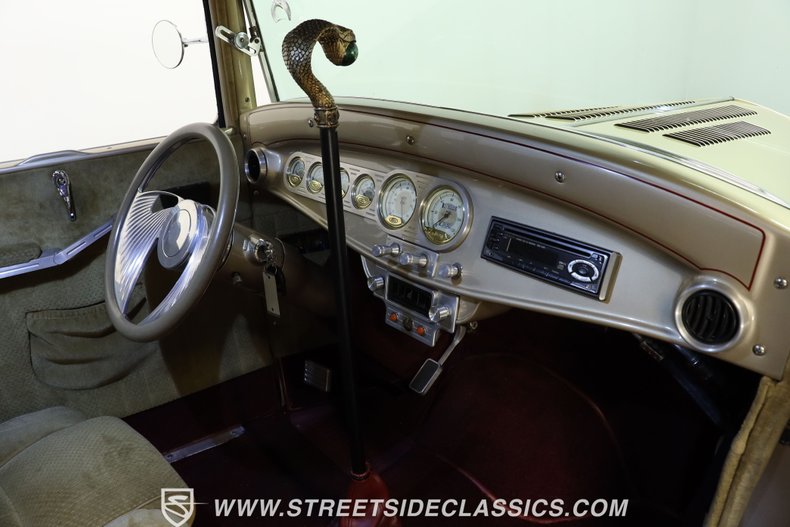 Unknown-Model-a-1930-Champagne-Metallic-Gold-41
