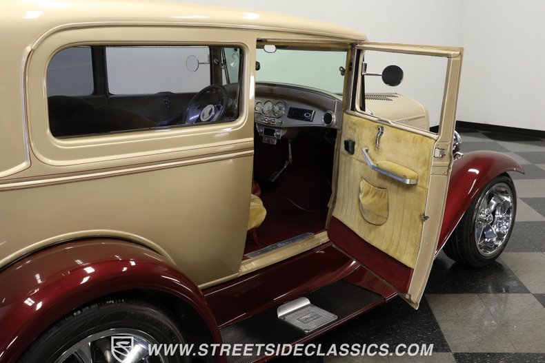 Unknown-Model-a-1930-Champagne-Metallic-Gold-45