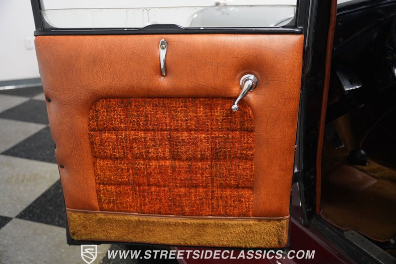 Unknown-Model-a-1930-Gray-Brown-2