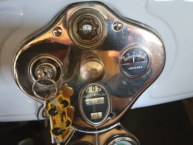 Unknown-Model-a-1930-Gray-Tan-13