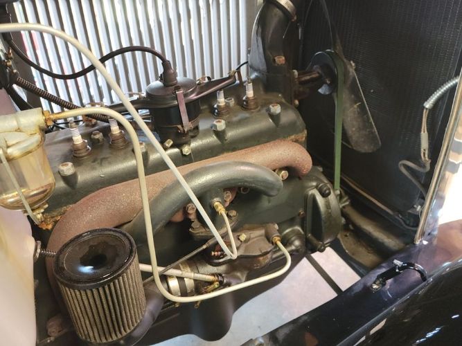 Unknown-Model-a-1930-Gray-Tan-14