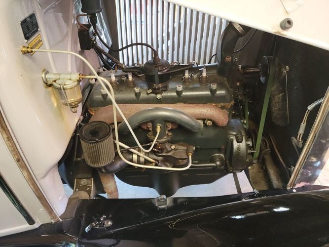 Unknown-Model-a-1930-Gray-Tan-17