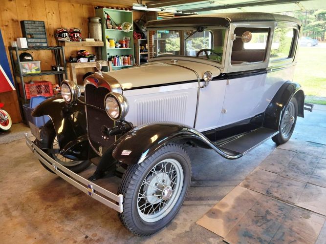 Unknown-Model-a-1930-Gray-Tan