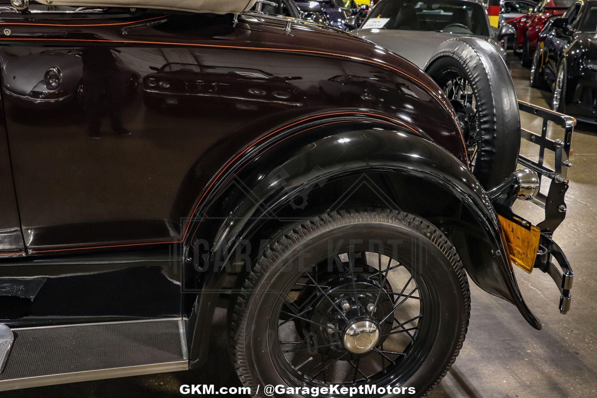 Unknown-Model-a-1930-Thorn-Brown-Black-41