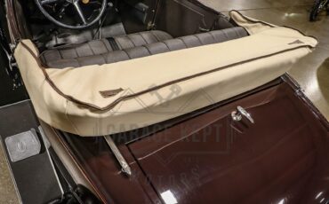 Unknown-Model-a-1930-Thorn-Brown-Black-44