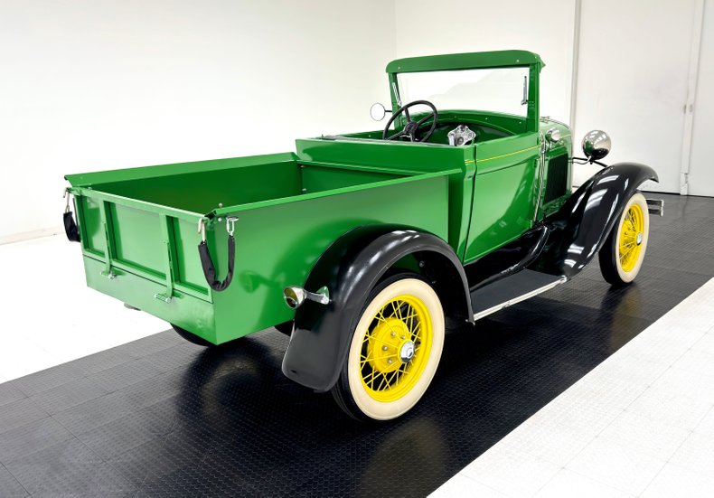 Unknown-Model-a-1931-Apple-Green-Dark-Green-11