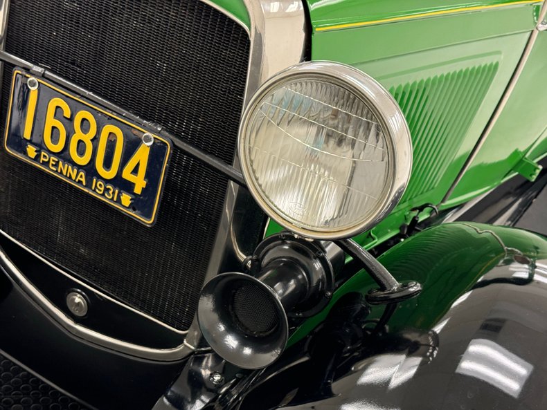Unknown-Model-a-1931-Apple-Green-Dark-Green-16