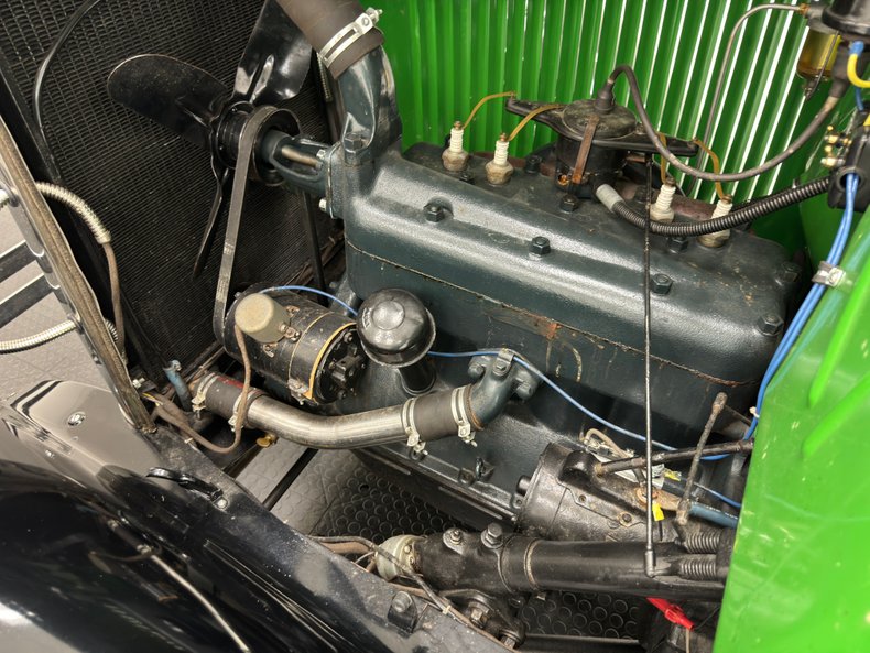 Unknown-Model-a-1931-Apple-Green-Dark-Green-28