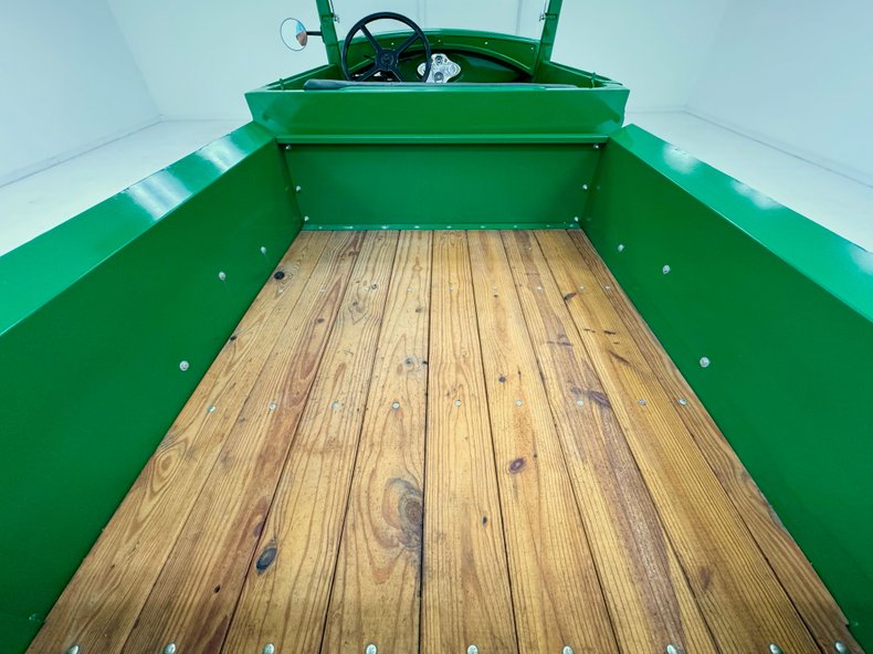 Unknown-Model-a-1931-Apple-Green-Dark-Green-30