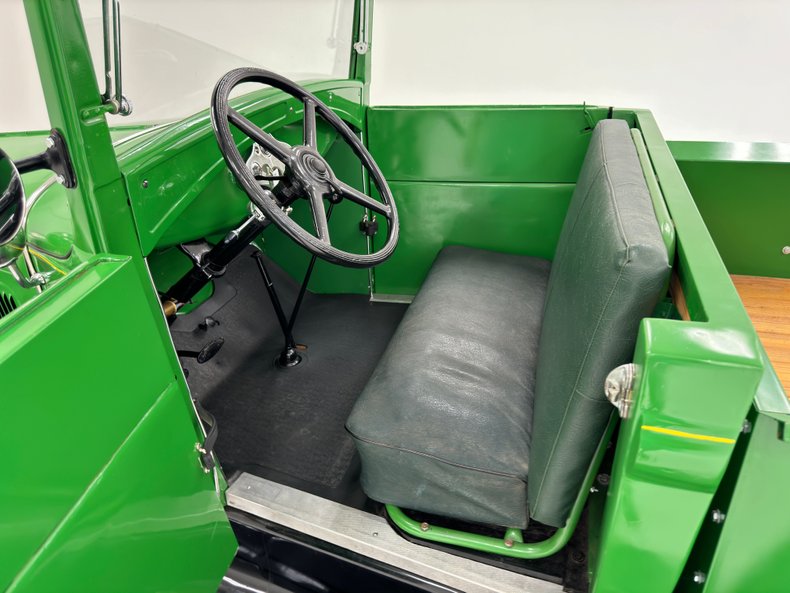 Unknown-Model-a-1931-Apple-Green-Dark-Green-35