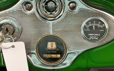 Unknown-Model-a-1931-Apple-Green-Dark-Green-41
