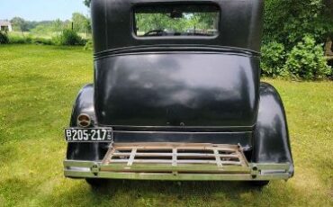 Unknown-Model-a-1931-Black-Gold-3