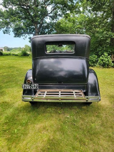 Unknown-Model-a-1931-Black-Gold-3