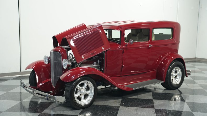 Unknown-Model-a-1931-Cabernet-Red-Tan-39
