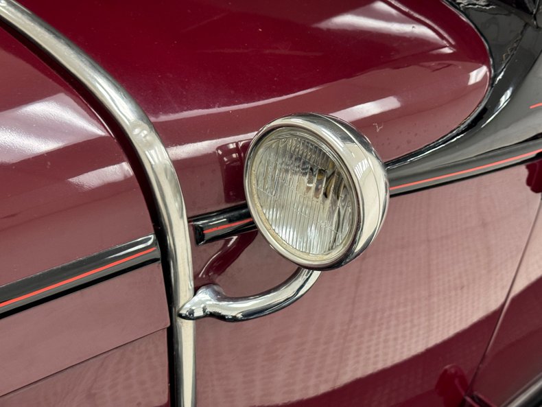Unknown-Model-a-1931-Ford-Maroon-Tan-15