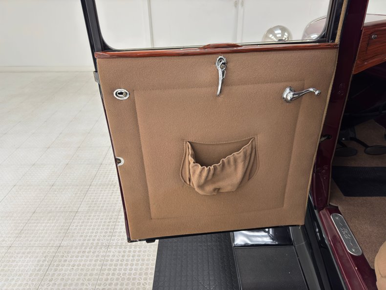 Unknown-Model-a-1931-Ford-Maroon-Tan-35