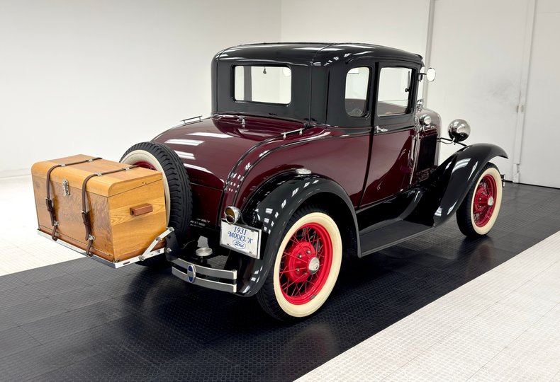 Unknown-Model-a-1931-Ford-Maroon-Tan-4
