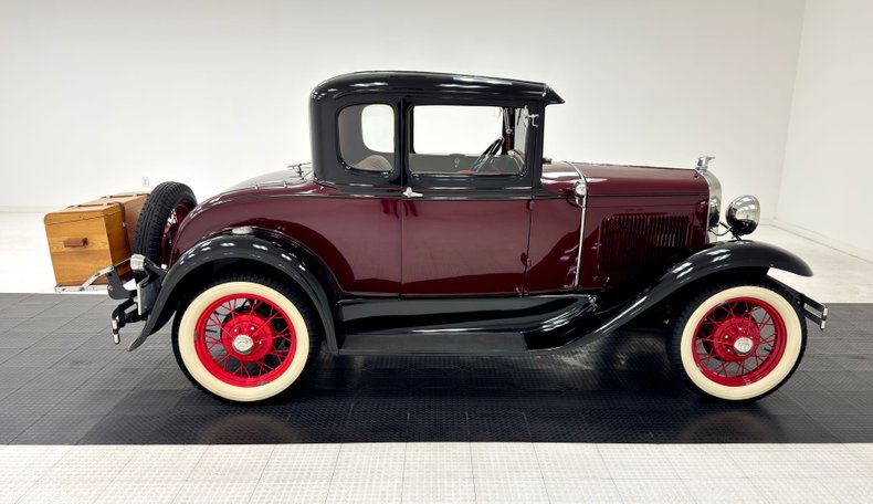 Unknown-Model-a-1931-Ford-Maroon-Tan-5