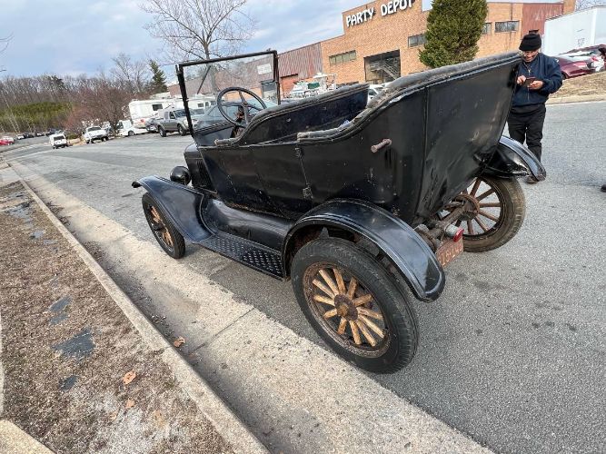 Unknown-Model-t-1923-Black-3