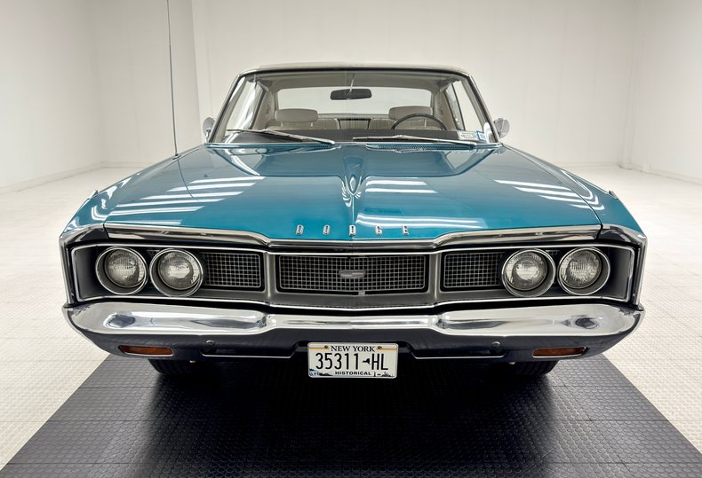 Unknown-Monaco-1968-Medium-Dark-Turquois-White-4