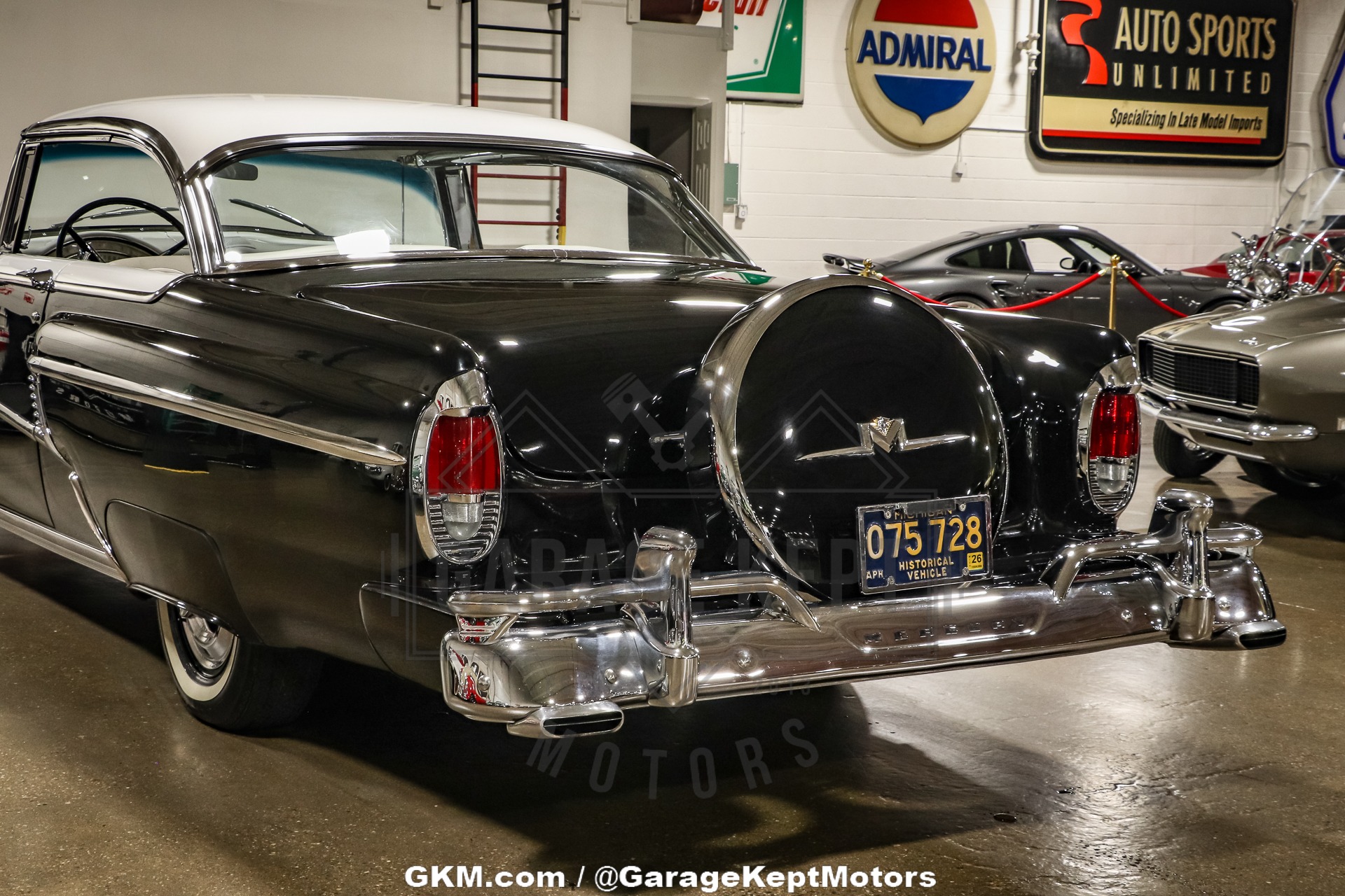 Unknown-Montclair-1956-Black-Black-46