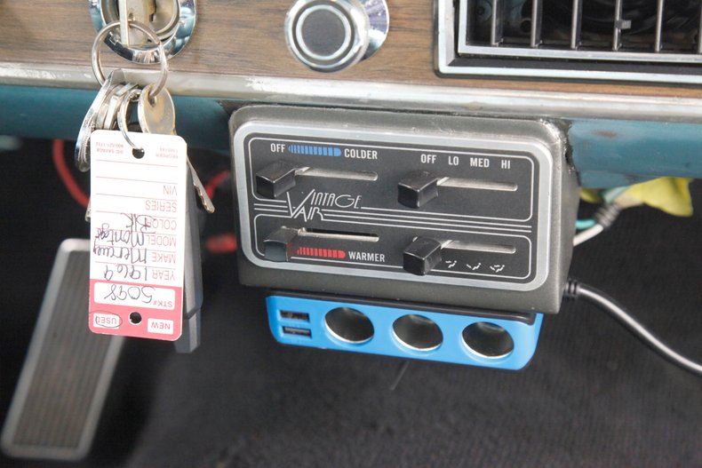Unknown-Montego-1969-Black-Aqua-10