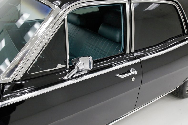 Unknown-Montego-1969-Black-Aqua-46
