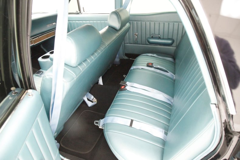 Unknown-Montego-1969-Black-Aqua-6