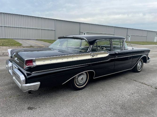 Unknown-Monterey-1957-Black-13