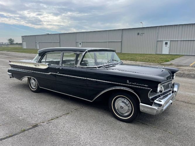 Unknown-Monterey-1957-Black-15