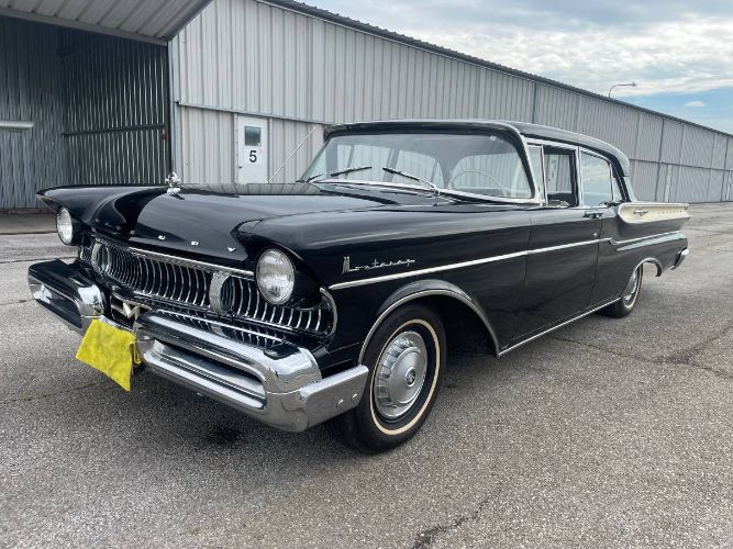 Unknown-Monterey-1957-Black-2