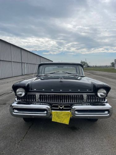 Unknown-Monterey-1957-Black-3
