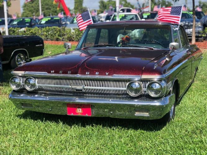 Unknown-Monterey-1962-Red-Black