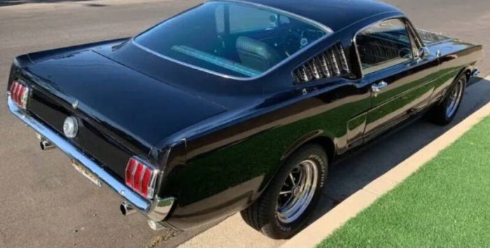Unknown-Mustang-1964-Black-1