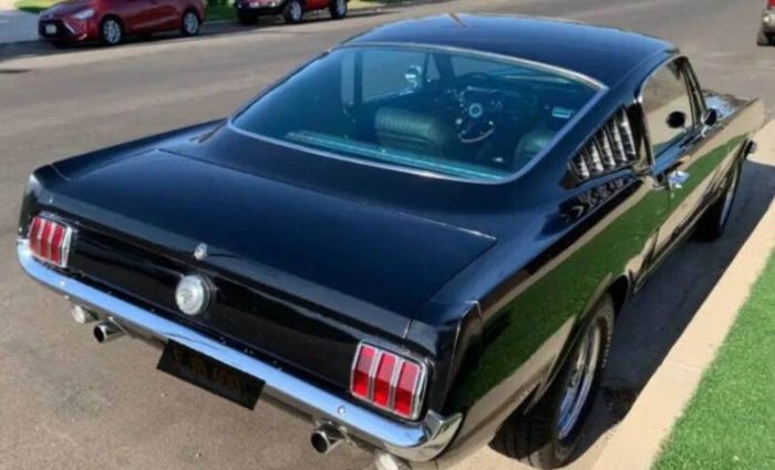 Unknown-Mustang-1964-Black-3