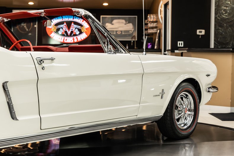 Unknown-Mustang-1964-White-Red-12