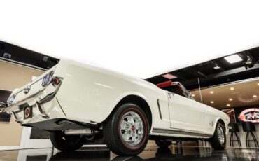 Unknown-Mustang-1964-White-Red-16