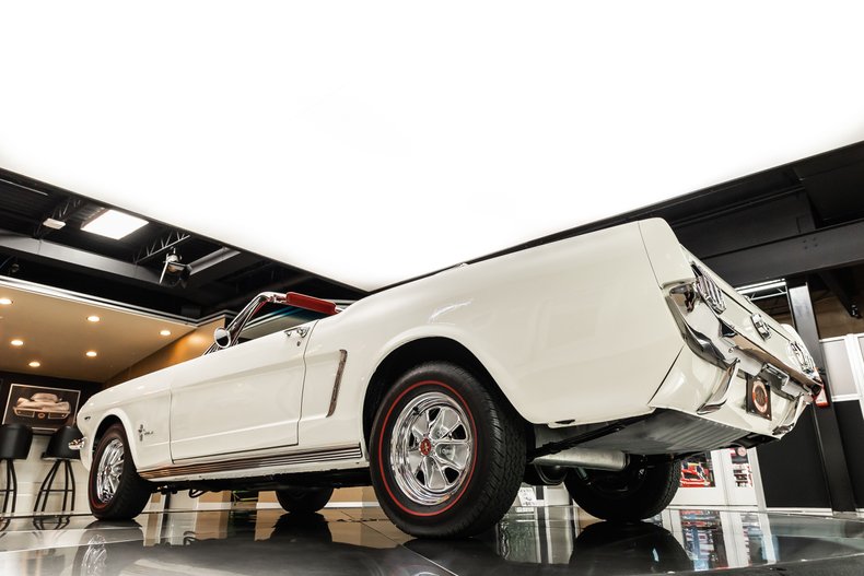Unknown-Mustang-1964-White-Red-17