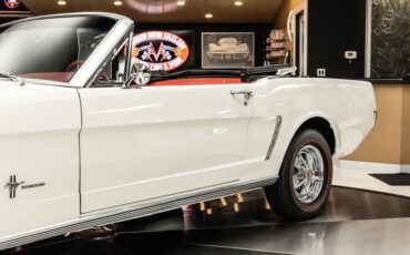 Unknown-Mustang-1964-White-Red-24