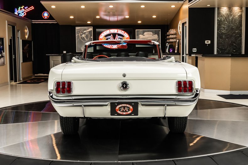Unknown-Mustang-1964-White-Red-32
