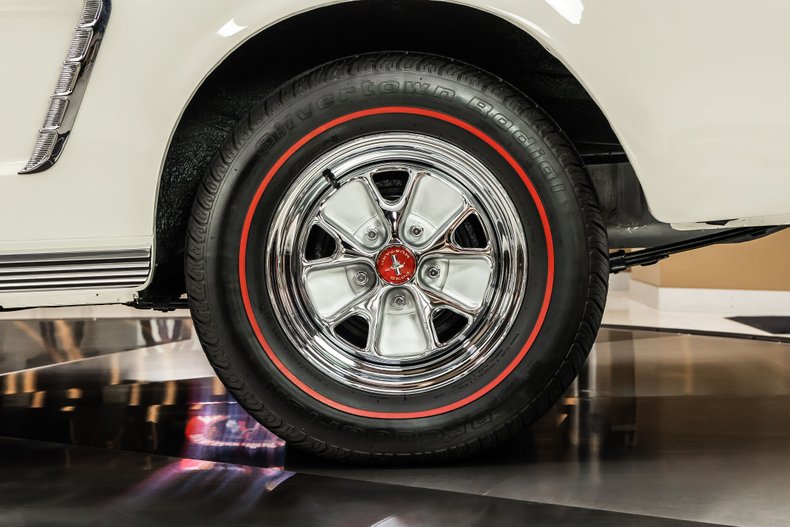 Unknown-Mustang-1964-White-Red-46