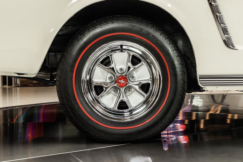 Unknown-Mustang-1964-White-Red-47