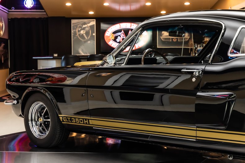 Unknown-Mustang-1965-Black-Black-34
